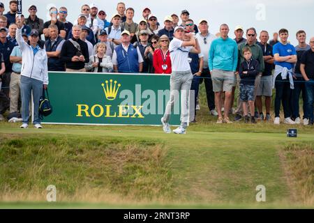 St. Andrews, Schottland. September 2023. Der schottische Callum Scott reißt sich während der ersten Runde der Einzelspiele beim Walker Cup 2023 auf dem 16. Loch des Old Course ab. Stockfoto