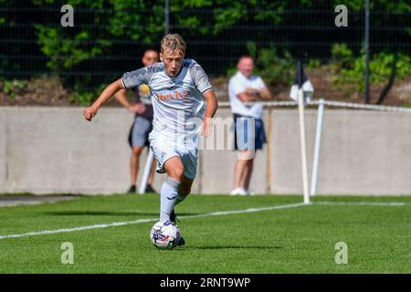 Swansea, Wales. 2. September 2023. Jacob Cook aus Swansea City während des Spiels der U18 Professional Development League Cup zwischen Swansea City und Cardiff City an der Swansea City Academy in Swansea, Wales, UK am 2. September 2023. Quelle: Duncan Thomas/Majestic Media/Alamy Live News. Stockfoto