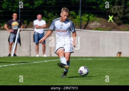 Swansea, Wales. 2. September 2023. Jacob Cook aus Swansea City während des Spiels der U18 Professional Development League Cup zwischen Swansea City und Cardiff City an der Swansea City Academy in Swansea, Wales, UK am 2. September 2023. Quelle: Duncan Thomas/Majestic Media/Alamy Live News. Stockfoto