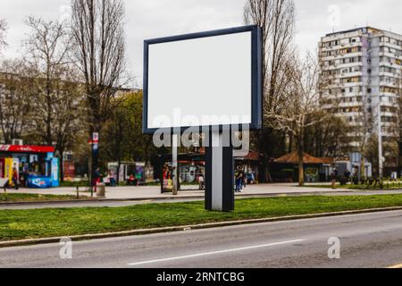 Leere Plakatwand für die Straße Stockfoto