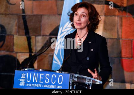 Bilder des Tages (171110) -- PARIS, 10. November 2017 -- Audrey Azoulay, ehemalige französische Kulturministerin, spricht während einer Pressekonferenz am 10. November 2017 im Hauptquartier der Organisation der Vereinten Nationen für Bildung, Wissenschaft und Kultur (UNESCO) in Paris, Frankreich. Audrey Azoulay wurde am Freitag in Paris von der Generalkonferenz der UNESCO als neuer Generaldirektor dieser UN-Organisation genehmigt. (zf) FRANCE-PARIS-UN-UNESCO-GENERALDIREKTOR ChenxYichen PUBLICATIONxNOTxINxCHN Stockfoto