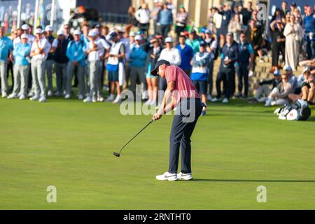 St. Andrews, Schottland. September 2023. Preston Summerhays erzielte in der ersten Runde der Einzelspiele beim Walker Cup 2023 einen halben Punkt für das Team USA. Stockfoto