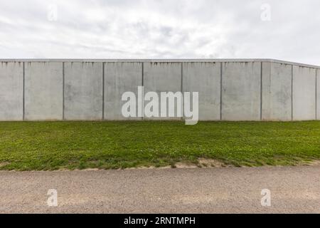 Stammheimer Gefängnis, JVA, Außenansicht des Hochsicherheitsgefängnisses mit Gefängnismauer, Stuttgart, Baden-Württemberg, Deutschland Stockfoto