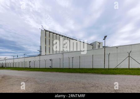 Stammheimer Gefängnis, JVA, Außenansicht des Hochsicherheitsgefängnisses mit Gefängnismauer, Stuttgart, Baden-Württemberg, Deutschland Stockfoto