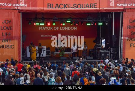 London, Großbritannien. September 2023. Alogte Oho und seine Sounds of Joy treten während Black on the Square 2023 auf, einem Event, das die Kultur und Kreativität von Black feiert. Quelle: Vuk Valcic/Alamy Live News Stockfoto