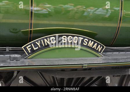 FLYING SCOTSMAN 60103 Dampflokomotive. LNER-Lokomotive der Baureihe A3 „Pacific“ aus dem Jahr 1923. HUNDERTJÄHRIGER Besuch der Bluebell Railway in Sussex. Stockfoto