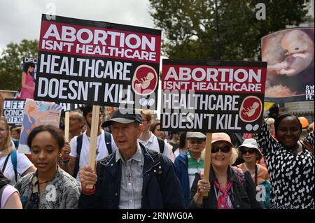 Whitehall, London, Großbritannien. September 2023. Tausende Christen jährlich March for Life UK gegen Abtreibung ist der direkte Angriff auf menschliches Leben. Jährlich im märz, um auf die 200.000 Abtreibungen pro Jahr in England und Wales aufmerksam zu machen und einen besseren Schutz für Frauen und Babys zu fordern. Kredit: Siehe Li/Picture Capital/Alamy Live News Stockfoto