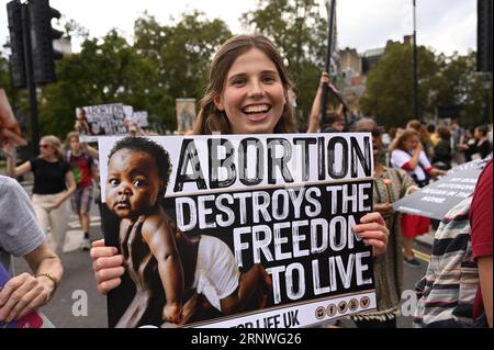 Whitehall, London, Großbritannien. September 2023. Tausende Christen jährlich March for Life UK gegen Abtreibung ist der direkte Angriff auf menschliches Leben. Jährlich im märz, um auf die 200.000 Abtreibungen pro Jahr in England und Wales aufmerksam zu machen und einen besseren Schutz für Frauen und Babys zu fordern. Kredit: Siehe Li/Picture Capital/Alamy Live News Stockfoto