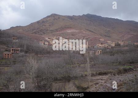 Imlil, Marokko - 22. Februar 2023: Landschaften des Atlasgebirges in der Nähe des Mount Toubkal Stockfoto