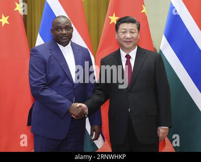 (171221) -- PEKING, 21. Dezember 2017 -- der chinesische Präsident Xi Jinping (R) hält eine Begrüßungszeremonie für den Besuch des gambischen Präsidenten Adama Barrow vor ihren Gesprächen in Peking, der Hauptstadt Chinas, am 21. Dezember 2017 ab. ) (dhf) CHINA-PEKING-XI JINPING-GAMBIA-PRESIDENT-TALKS (CN) XiexHuanchi PUBLICATIONxNOTxINxCHN Stockfoto