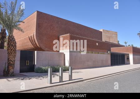 Marrakesch, Marokko - 24. Februar 2023: Außenansicht des Yves Saint Laurent Museums in Marrakesch Stockfoto