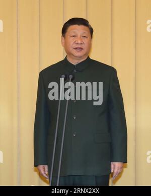 (180110) -- PEKING, 10. Januar 2018 -- der chinesische Präsident Xi Jinping, ebenfalls Generalsekretär des Zentralkomitees der Kommunistischen Partei Chinas (CPC) und Vorsitzender der Zentralen Militärkommission (CMC), spricht eine CMC-Zeremonie an, um die Flagge der bewaffneten Polizei in Peking, der Hauptstadt Chinas, am 10. Januar 2018 zu überreichen. ) (LB) CHINA-PEKING-XI JINPING-BEWAFFNETE POLIZEITRUPPE - FLAGGE (CN) LIXGANG PUBLICATIONXNOTXINXCHN Stockfoto