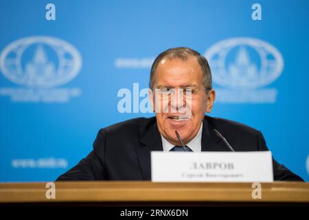 (180115) -- MOSKAU, 15. Januar 2018 -- der russische Außenminister Sergej Lawrow hält am 15. Januar 2018 die jährliche Pressekonferenz in Moskau, Russland, ab. ) (zcc) RUSSLAND-MOSKAU-JÄHRLICHE PRESSEKONFERENZ-LAWROW WuxZhuang PUBLICATIONxNOTxINxCHN Stockfoto