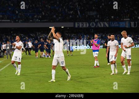 Neapel, Italien. September 2023. Neapel, Italien - Samstag, 2. September 2023: Die Spieler der SS Lazio feiern den Sieg des Serie A TIM Matches zwischen SSC Napoli und SS Lazio im Stadio Diego Armando Maradona, Neapel, Italien am Samstag, 2. September 2023. Quelle: Nicola Ianuale/Alamy Live News Stockfoto