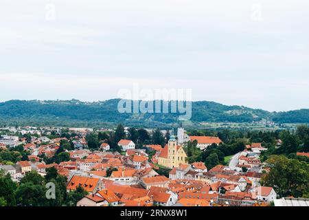 Luftaufnahme der Stadt Samobor, Kroatien. Stockfoto