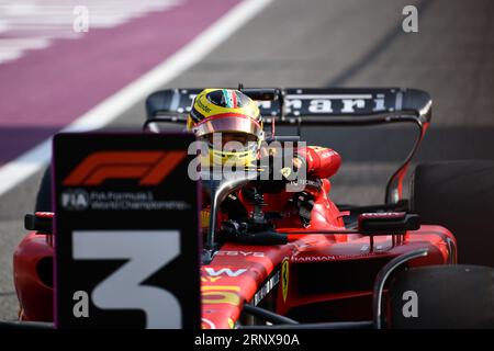 Monza, Mezzolombardo, Italien. September 2023. Der monegassische Fahrer Charles Leclerc ( Scuderia Ferrari) wird nach der Qualifikationsrunde des FIA Formel 1 Grand Prix in Italien auf dem Monza Circuit in Monza, Italien, gesehen (Bild: © Daisy Facinelli/ZUMA Press Wire) NUR REDAKTIONELL! Nicht für kommerzielle ZWECKE! Stockfoto