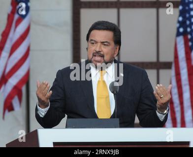 Denver, Vereinigte Staaten Von Amerika. 28. August 2008. Denver, CO - 28. August 2008 -- Gouverneur Bill Richardson aus New Mexico spricht am 4. Tag der Democratic National Convention 2008 im INVESCO Field im Mile High Stadium in Denver, Colorado am Donnerstag, 28. August 2008. Kredit: Ron Sachs - CNP/SIPA USA.(EINSCHRÄNKUNG: KEINE Zeitungen oder Zeitungen in New York oder New Jersey innerhalb eines Radius von 75 Meilen von New York City) Credit: SIPA USA/Alamy Live News Stockfoto