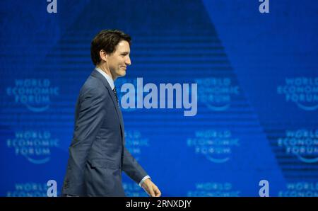 (180123) -- DAVOS, 23. Januar 2018 -- der kanadische Premierminister Justin Trudeau nimmt am 23. Januar 2018 an der Plenarsitzung des Weltwirtschaftsforums (WEF) im Congress Center in Davos (Schweiz) Teil. Die Staats- und Regierungschefs forderten, dass 2018 das Jahr der Zusammenarbeit und des Multilateralismus sein sollte, um die großen globalen Herausforderungen wie Klimawandel, Terrorismus und Protektionismus anzugehen, wie das Weltwirtschaftsforum am Dienstag in Davos (Schweiz) eröffnete. ) SCHWEIZ-DAVOS-WEF JAHRESTAGUNG-KANADA-PREMIERMINISTER XUXJINQUAN PUBLICATIONXNOTXINXCHN Stockfoto