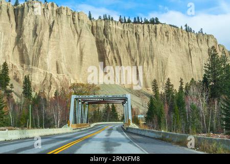 Scenic Drive auf dem BC Highway 93 in den British Columbia Rocky Mountains in Kanada. Stockfoto
