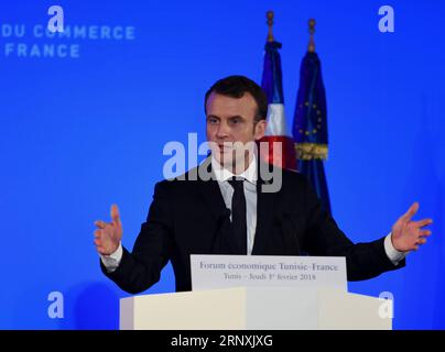 (180202) -- TUNIS, 2. Februar 2018 -- der französische Präsident Emmanuel Macron spricht auf dem Tunesien-Frankreich-Wirtschaftsforum in Tunis, Hauptstadt Tunesiens, 1. Februar 2018. ) (zcc) TUNESIEN-TUNIS-FRANKREICH-DIPLOMATIE AdelexEzzine PUBLICATIONxNOTxINxCHN Stockfoto