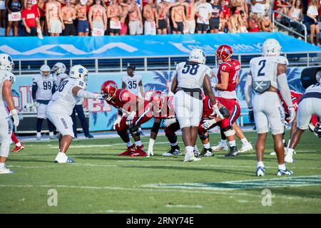 Boca Raton, FL, USA. September 2023. FAU während eines College-Fußballspiels zwischen Florida Atlantic University Owls und Monmouth im FAU Stadium in Boca Raton, FL, USA. Quelle: Jaroslav Sabitov/YES Market Media/Alamy Live News Stockfoto