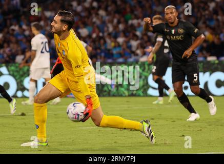 Neapel, Kampanien, Italien. September 2023. Während des italienischen Fußballspiels der Serie A SSC Napoli gegen SC Lazio am 02. September 2023 im Diego Armando Maradona Stadion in Neapel. Im Bild: Alex Meret von SSC Napoli (Bild: © Fabio Sasso/ZUMA Press Wire) NUR REDAKTIONELLE VERWENDUNG! Nicht für kommerzielle ZWECKE! Stockfoto