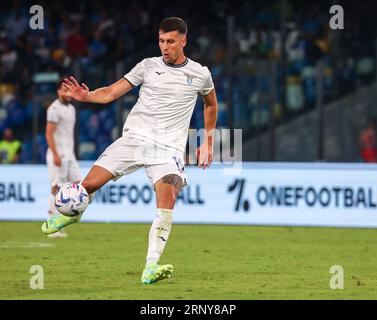 Neapel, Kampanien, Italien. September 2023. Während des italienischen Fußballspiels der Serie A SSC Napoli gegen SC Lazio am 02. September 2023 im Diego Armando Maradona Stadion in Neapel. Im Bild: Nicolo Casale von SS Lazio (Credit Image: © Fabio Sasso/ZUMA Press Wire) NUR REDAKTIONELLE VERWENDUNG! Nicht für kommerzielle ZWECKE! Stockfoto