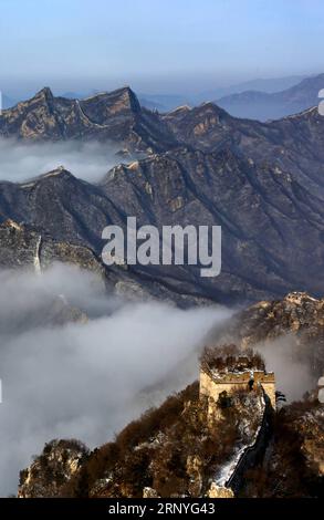 (180318) -- PEKING, 18. März 2018 -- Foto aufgenommen am 18. März 2018 zeigt die Chinesische Mauer Jiankou nach einem Schneefall im Bezirk Huairou von Peking, der Hauptstadt Chinas. )(wsw) CHINA-BEIJING-GREAT WALL-LANDSCHAFT (CN) BuxXiangdong PUBLICATIONxNOTxINxCHN Stockfoto