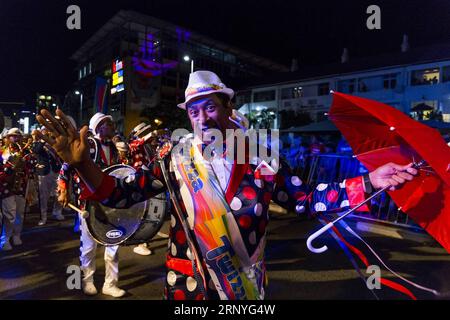 (180318) -- KAPSTADT, 18. März 2018 -- Menschen besuchen den Kapstadt Karneval 2018 in Kapstadt, Südafrika, 17. März 2018. ) (Djj) SÜDAFRIKA-KAPSTADT-KARNEVAL AmandoxHerdade PUBLICATIONxNOTxINxCHN Stockfoto