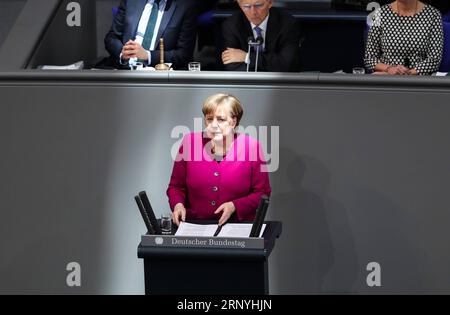 (180322) -- BERLIN, 22. März 2018 -- Bundeskanzlerin Angela Merkel hält am 21. März 2018 ihre erste Regierungserklärung als Bundeskanzlerin für eine vierte Amtszeit in Folge in Berlin, der Hauptstadt Deutschlands, vor dem parlament ab. (gj) ERKLÄRUNG DER REGIERUNG DEUTSCHLAND-BERLIN-MERKEL ShanxYuqi PUBLICATIONxNOTxINxCHN Stockfoto