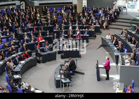 (180322) -- BERLIN, 22. März 2018 -- Bundeskanzlerin Angela Merkel hält am 21. März 2018 ihre erste Regierungserklärung als Bundeskanzlerin für eine vierte Amtszeit in Folge in Berlin, der Hauptstadt Deutschlands, vor dem parlament ab. (gj) ERKLÄRUNG DER REGIERUNG DEUTSCHLAND-BERLIN-MERKEL ShanxYuqi PUBLICATIONxNOTxINxCHN Stockfoto