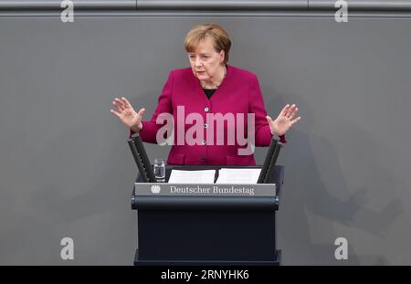(180322) -- BERLIN, 22. März 2018 -- Bundeskanzlerin Angela Merkel hält am 21. März 2018 ihre erste Regierungserklärung als Bundeskanzlerin für eine vierte Amtszeit in Folge in Berlin, der Hauptstadt Deutschlands, vor dem parlament ab. (gj) ERKLÄRUNG DER REGIERUNG DEUTSCHLAND-BERLIN-MERKEL ShanxYuqi PUBLICATIONxNOTxINxCHN Stockfoto
