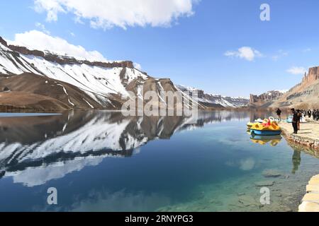 (180329) -- BAMYAN, 29. März 2018 -- Foto aufgenommen am 27. März 2018 zeigt den See Band-e-Amir in der Provinz Bamyan, Afghanistan. Der Band-e-Amir wurde 2009 als erster Nationalpark Afghanistans anerkannt. (Zjy) AFGHANISTAN-BAMYAN-NATIONAL PARK-BAND-E-AMIR DaixHe PUBLICATIONxNOTxINxCHN Stockfoto