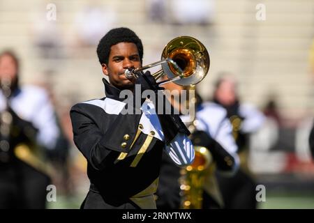 College Park, MD, USA. September 2023. Towson-Bandmitglied spielt während des NCAA-Fußballspiels zwischen den Maryland Terrapins und den Towson Tigers im SECU Stadium im College Park, MD. Reggie Hildred/CSM/Alamy Live News Stockfoto