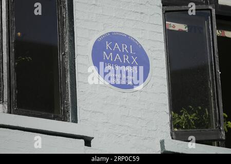 (180505) -- PEKING, 5. Mai 2018 -- die 28 Dean Street, in der Karl Marx und seine Familie von 1851 bis 1856 lebten, wird in London, Großbritannien, 2. Mai 2018 gesehen. ) Xinhua Schlagzeilen: 200 Jahre später ist Karl Marx immer noch relevant für TimxIreland PUBLICATIONxNOTxINxCHN Stockfoto