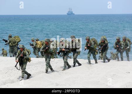 (180509) -- ZAMBALES, 9. Mai 2018 -- philippinische Soldaten nehmen am Amphibienlandungstraining Teil, als Teil der Balikatan-Übungen 2018 zwischen den Philippinen und den Vereinigten Staaten in der Provinz Zambales, Philippinen, am 9. Mai 2018.) (yy) DIE PHILIPPINEN-ZAMBALES-US-MILITÄRÜBUNG ROUELLExUMALI PUBLICATIONxNOTxINxCHN Stockfoto