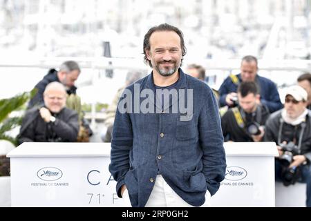 (180514) -- CANNES, 14. Mai 2018 -- Schauspieler Vincent Perez vom französischen Film in der Sondervorführung, Cyrano de Bergerac, posiert während eines Fotocalls des 71. Internationalen Filmfestivals von Cannes in Cannes, Frankreich am 14. Mai 2018. Das 71. Internationale Filmfestival von Cannes findet vom 8. Bis 19. Mai statt. )(HY) FRANCE-CANNES-71ST INTERNATIONAL FILM FESTIVAL-CYRANO DE BERGERAC-PHOTOCALL CHENXYICHEN PUBLICATIONXNOTXINXCHN Stockfoto