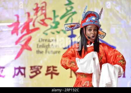 (180618) -- PEKING, 18. Juni 2018 () -- Grace Wagithi Muchiri vom Konfuzius-Institut der Universität Nairobi führt Huangmei-Oper während des 15. Chinese Bridge Chinese Proficiency Competition for Foreign College Students Kenya Division in Nairobi, Kenia, 23. Mai 2016 auf. (/Sun Ruibo) (nxl) Schlagzeilen: Die Interaktion zwischen den Menschen zwischen China und Afrika wird durch mehr Zusammenarbeit erweitert Xinhua PUBLICATIONxNOTxINxCHN Stockfoto