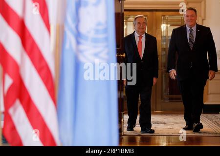 (180623) -- WASHINGTON, 23. Juni 2018 -- US-Außenminister Mike Pompeo (R) und UN-Generalsekretär Antonio Guterres gehen für eine Fotogelegenheit vor ihrem Treffen im US-Außenministerium in Washington D.C., USA, am 23. Juni 2018. ) U.S.-WASHINGTON D.C.-POMPEO-GUTERRES-MEETING TINGXSHEN PUBLICATIONXNOTXINXCHN Stockfoto