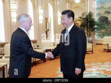 Bilder des Tages (180627) -- PEKING, 27. Juni 2018 -- der chinesische Präsident Xi Jinping trifft sich mit dem US-Verteidigungsminister James Mattis in Peking, der Hauptstadt Chinas, am 27. Juni 2018. )(MCG) CHINA-PEKING-XI JINPING-USA MINISTER FÜR VERTEIDIGUNGSFRAGEN (CN) LixGang PUBLICATIONxNOTxINxCHN Stockfoto