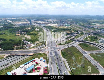 (180628) -- NANNING, 28. Juni 2018 -- Luftaufnahme aufgenommen am 28. Juni 2018 zeigt den Blick auf die Stadt Nanning, südchinesische autonome Region Guangxi Zhuang. ) (wyo) CHINA-GUANGXI-NANNING-SCENERY (CN) ZhouxHua PUBLICATIONxNOTxINxCHN Stockfoto