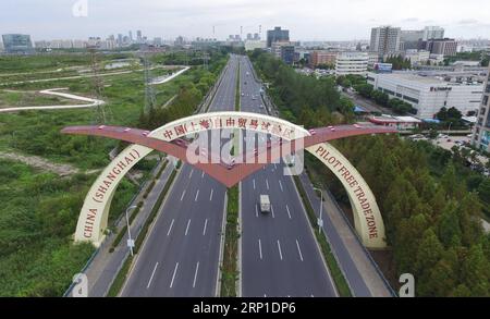 (180628) -- PEKING, 28. Juni 2018 -- Luftaufnahme vom 21. September 2016 zeigt einen Blick auf die China (Shanghai) Pilot Free Trade Zone in Shanghai, Ostchina. (ZU DEN Schlagzeilen von Xinhua:Chinas WTO-Beitritt ein Vorteil für die Welt )) (LB) Xinhua-Schlagzeilen: Chinas WTO-Beitritt ein Vorteil für die Welt PeixXin PUBLICATIONxNOTxINxCHN Stockfoto