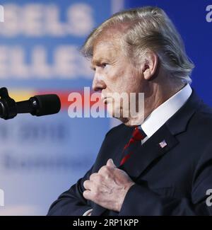 (180712) -- BRÜSSEL, 12. Juli 2018 -- US-Präsident Donald Trump reagiert während einer Pressekonferenz am zweiten Tag des NATO-Gipfels in Brüssel, Belgien, am 12. Juli 2018. ) (lrz) BELGIEN-BRÜSSEL-NATO-GIPFEL YexPingfan PUBLICATIONxNOTxINxCHN Stockfoto