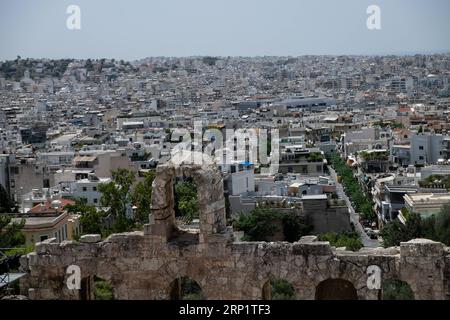 (180723) -- ATHEN, 23. Juli 2018 -- Foto vom 23. Juli 2018 zeigt einen allgemeinen Blick auf Athen vom Akropolis-Hügel in Griechenland. Die griechischen Behörden in Athen haben beschlossen, Vorkehrungen zu treffen, einschließlich der Schließung der archäologischen Stätte der Akropolis zu bestimmten Zeitpunkten aufgrund der hohen Temperatur, die auf 40 Grad Celsius steigt. )(yg) GRIECHENLAND-ATHEN-AKROPOLIS SCHLIESSUNG-HITZEWELLE LefterisxPartsalis PUBLICATIONxNOTxINxCHN Stockfoto