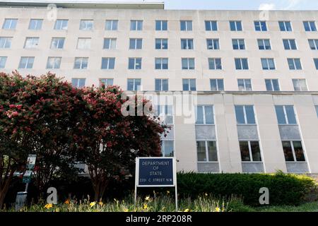 1(180809) -- WASHINGTON, 9. August 2018 -- Foto aufgenommen am 8. August 2018 zeigt das US-Außenministerium in Washington D.C., USA. Da die diplomatische Schlägerei über Russlands angeblichen Giftangriff auf einen Ex-Spion und seine Tochter ungelöst bleibt, sagte das US-Außenministerium am Mittwoch, dass das Land in diesem Fall neue Sanktionen gegen Russland verhängen werde. ) (yy) USA-WASHINGTON-RUSSLAND-ANGEBLICHE GIFTANGRIFF-SANKTION TingxShen PUBLICATIONxNOTxINxCHN Stockfoto