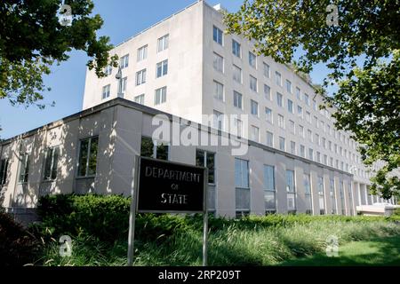 (180809) -- WASHINGTON, 9. August 2018 -- Foto aufgenommen am 8. August 2018 zeigt das US-Außenministerium in Washington D.C., USA. Da die diplomatische Schlägerei über Russlands angeblichen Giftangriff auf einen Ex-Spion und seine Tochter ungelöst bleibt, sagte das US-Außenministerium am Mittwoch, dass das Land in diesem Fall neue Sanktionen gegen Russland verhängen werde. ) (yy) USA-WASHINGTON-RUSSLAND-ANGEBLICHE GIFTANGRIFF-SANKTION TingxShen PUBLICATIONxNOTxINxCHN Stockfoto