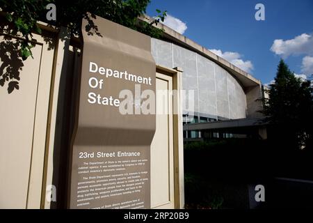 (180809) -- WASHINGTON, 9. August 2018 -- Foto aufgenommen am 8. August 2018 zeigt das US-Außenministerium in Washington D.C., USA. Da die diplomatische Schlägerei über Russlands angeblichen Giftangriff auf einen Ex-Spion und seine Tochter ungelöst bleibt, sagte das US-Außenministerium am Mittwoch, dass das Land in diesem Fall neue Sanktionen gegen Russland verhängen werde. ) (yy) USA-WASHINGTON-RUSSLAND-ANGEBLICHE GIFTANGRIFF-SANKTION TingxShen PUBLICATIONxNOTxINxCHN Stockfoto