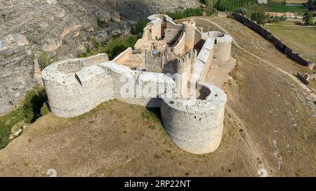 Blick auf das wunderschöne Schloss von Berlanga de Duero in der Provinz Soria, Spanien Stockfoto