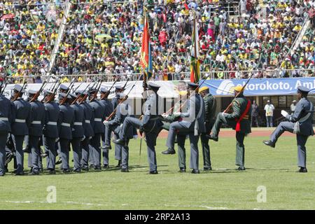 (180826) -- HARARE, 26. August 2018 -- die Einweihung des Präsidenten Simbabwes Emmerson Mnangagwa im National Sports Stadium in Harare, Simbabwe, 26. August 2018. Emmerson Mnangagwa wurde am Sonntag von Chefrichter Luke Malaba für seine erste fünfjährige Amtszeit als Präsident Simbabwes vereidigt. ) (Djj) SIMBABWE-HARARE-PRÄSIDENT-AMTSEINFÜHRUNG ZhangxYuliang PUBLICATIONxNOTxINxCHN Stockfoto