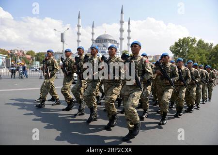 News Bilder des Tages (180830) -- ANKARA, 30. August 2018 -- türkische Soldaten marschieren während einer Parade zum 96. Jahrestag des Sieges in Ankara, Türkei, am 30. August 2018. Die Türkei feierte am Donnerstag den 96. Jahrestag des Sieges, der den türkischen Sieg gegen die griechischen Streitkräfte in einer entscheidenden Schlacht während des Türkischen Unabhängigkeitskrieges 1922 darstellt. TÜRKEI-ANKARA-SIEG-TAGESPARADE MustafaxKaya PUBLICATIONxNOTxINxCHN Stockfoto